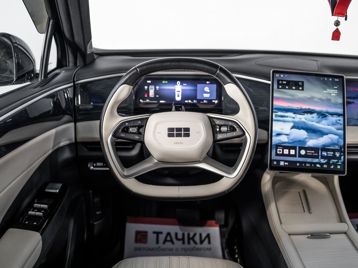 Geely Galaxy L7 2023 - фото автомобиля