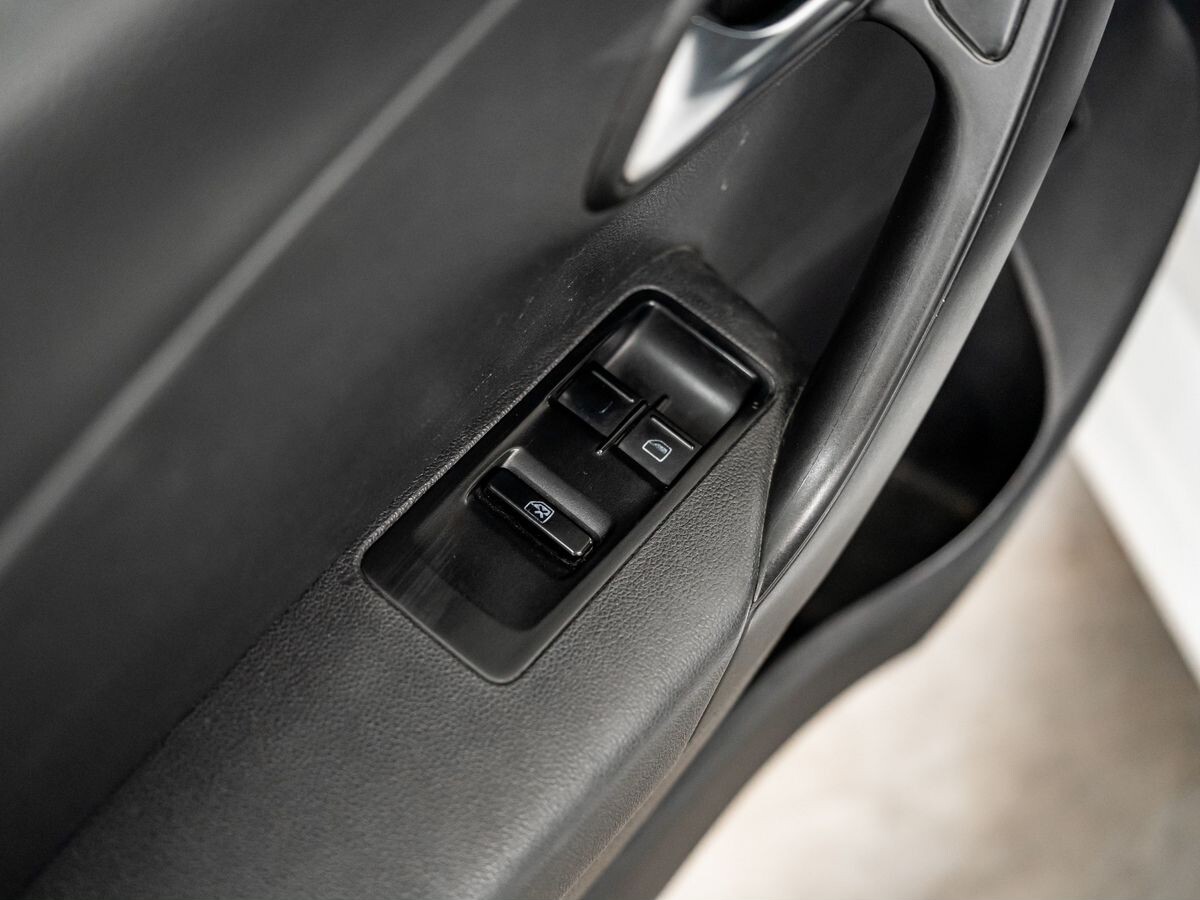 Volkswagen Polo 2019 - фото автомобиля