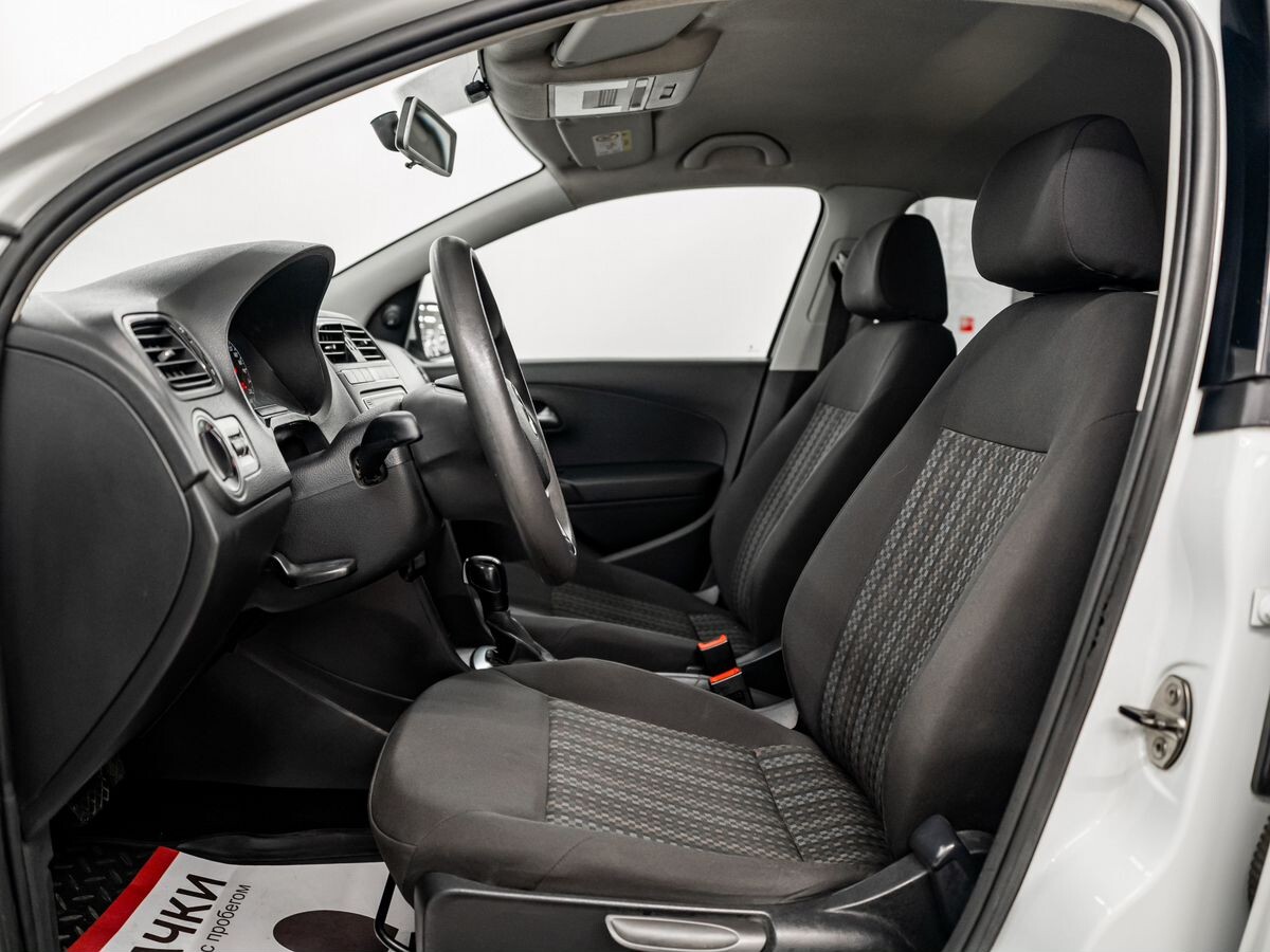 Volkswagen Polo 2019 - фото автомобиля