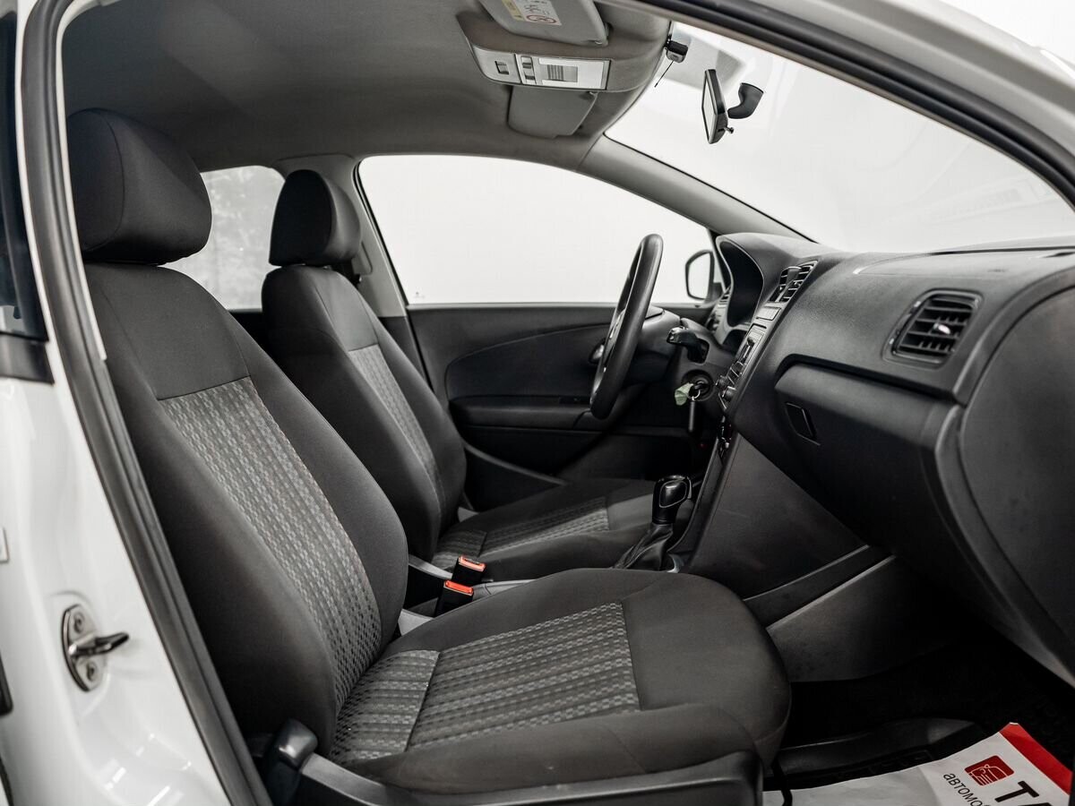 Volkswagen Polo 2019 - фото автомобиля