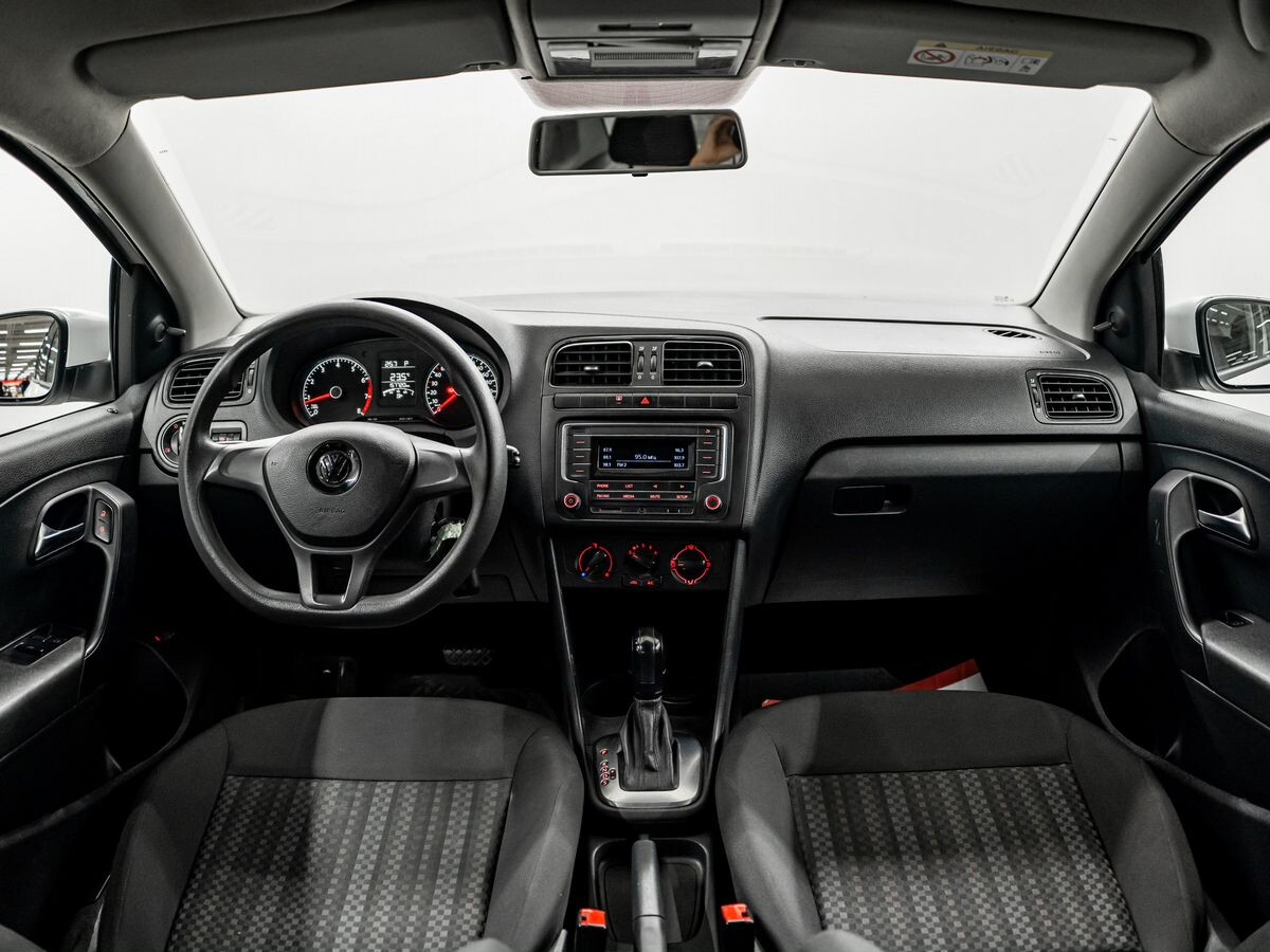 Volkswagen Polo 2019 - фото автомобиля