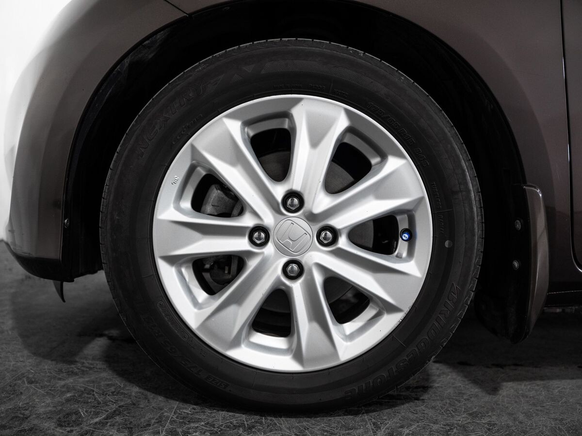 Honda Fit 2012 - фото автомобиля