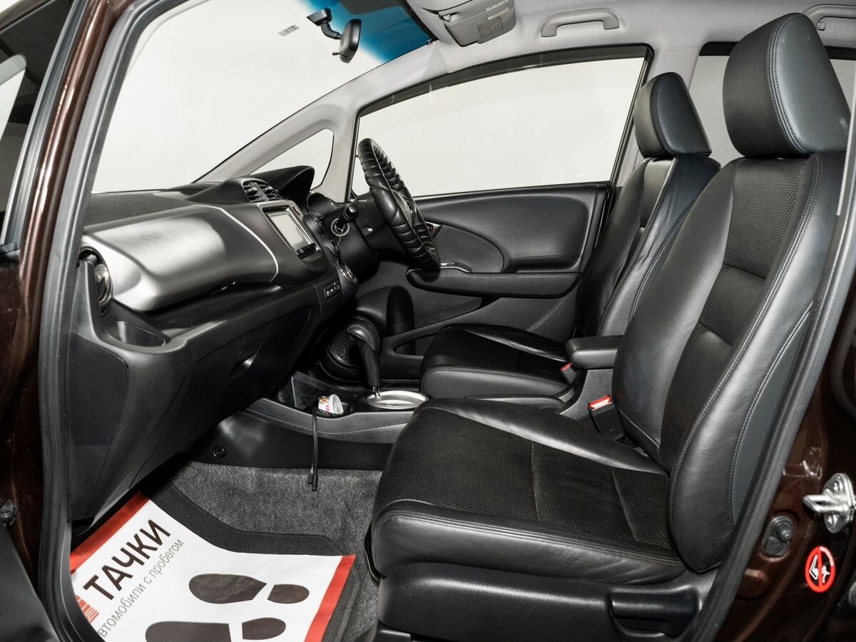 Honda Fit 2012 - фото автомобиля