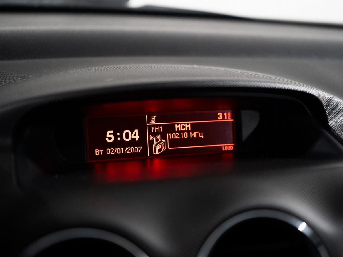 Peugeot 408 2016 - фото автомобиля