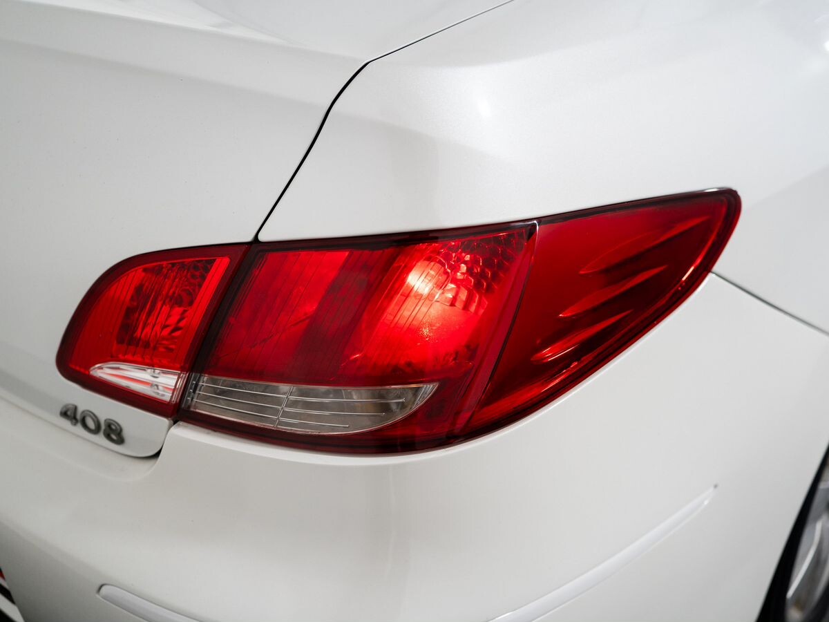 Peugeot 408 2016 - фото автомобиля