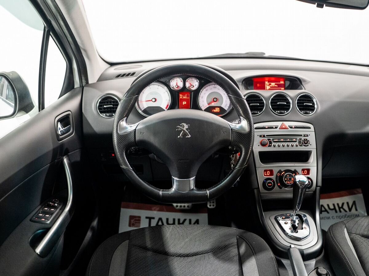 Peugeot 408 2016 - фото автомобиля
