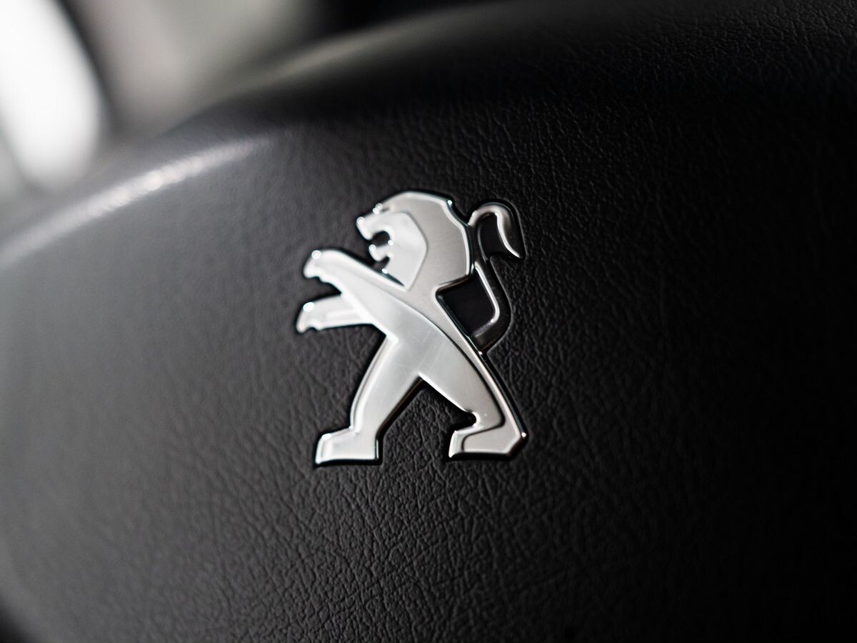 Peugeot 408 2016 - фото автомобиля