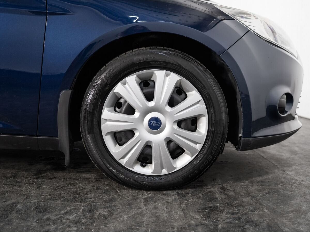 Ford Focus 2012 - фото автомобиля