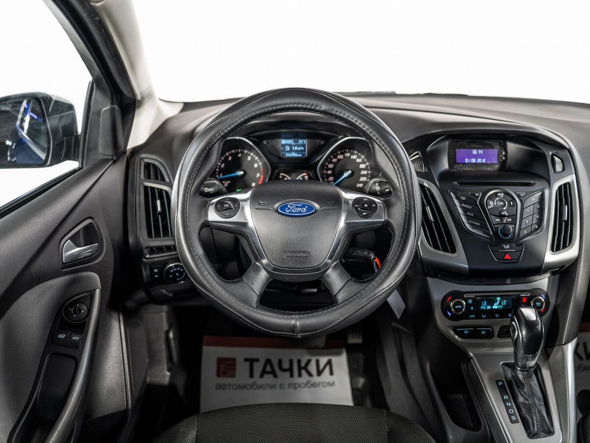 Ford Focus 2012 - фото автомобиля