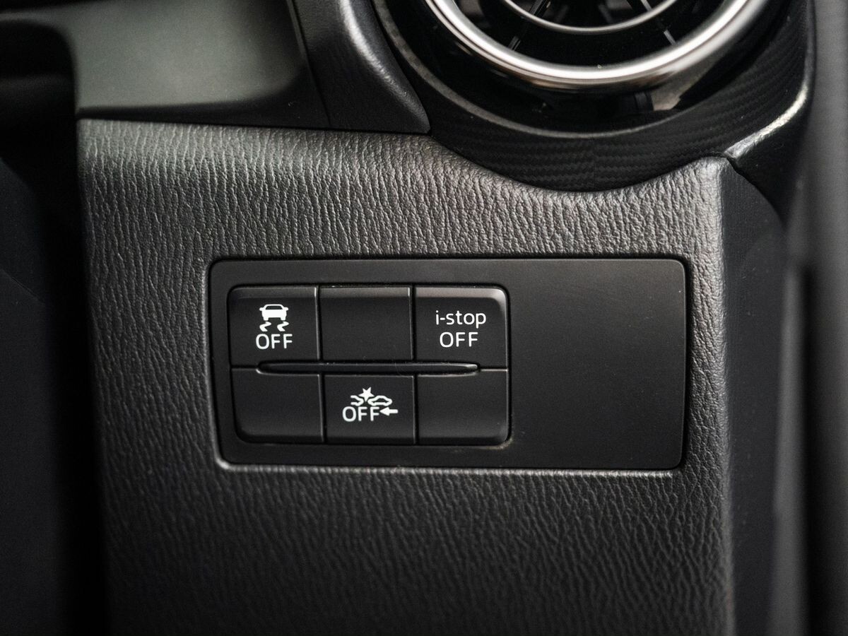 Mazda Demio 2016 - фото автомобиля
