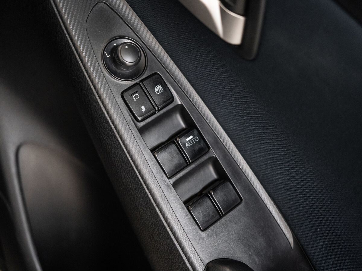 Mazda Demio 2016 - фото автомобиля