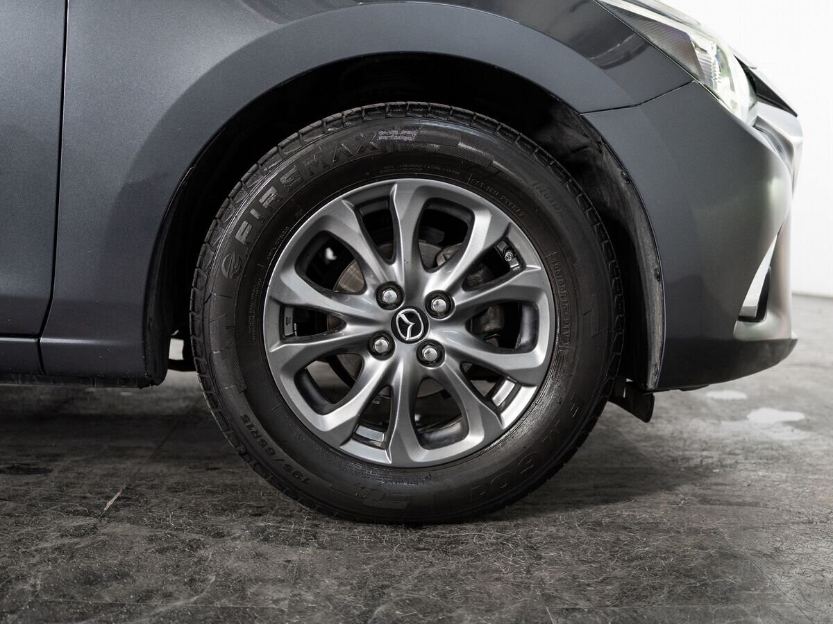 Mazda Demio 2016 - фото автомобиля