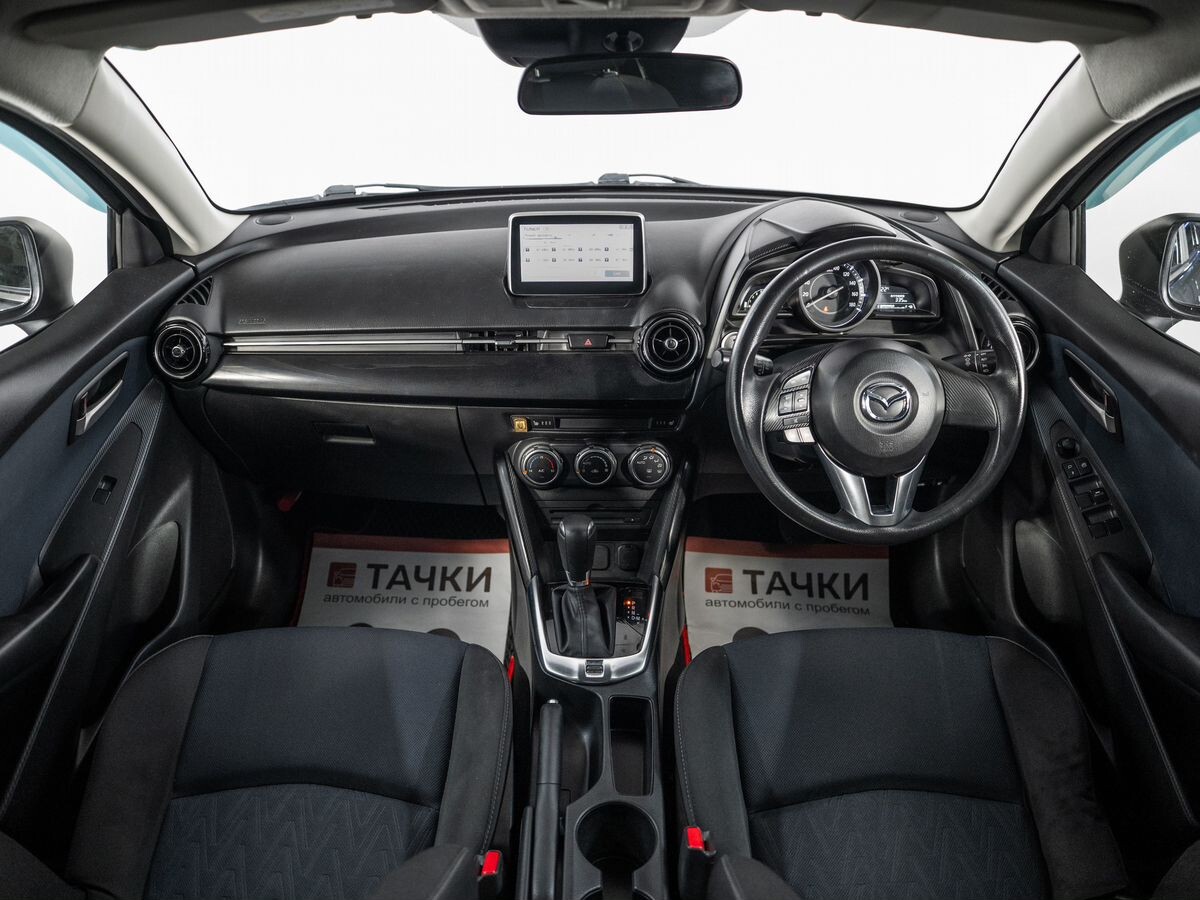 Mazda Demio 2016 - фото автомобиля