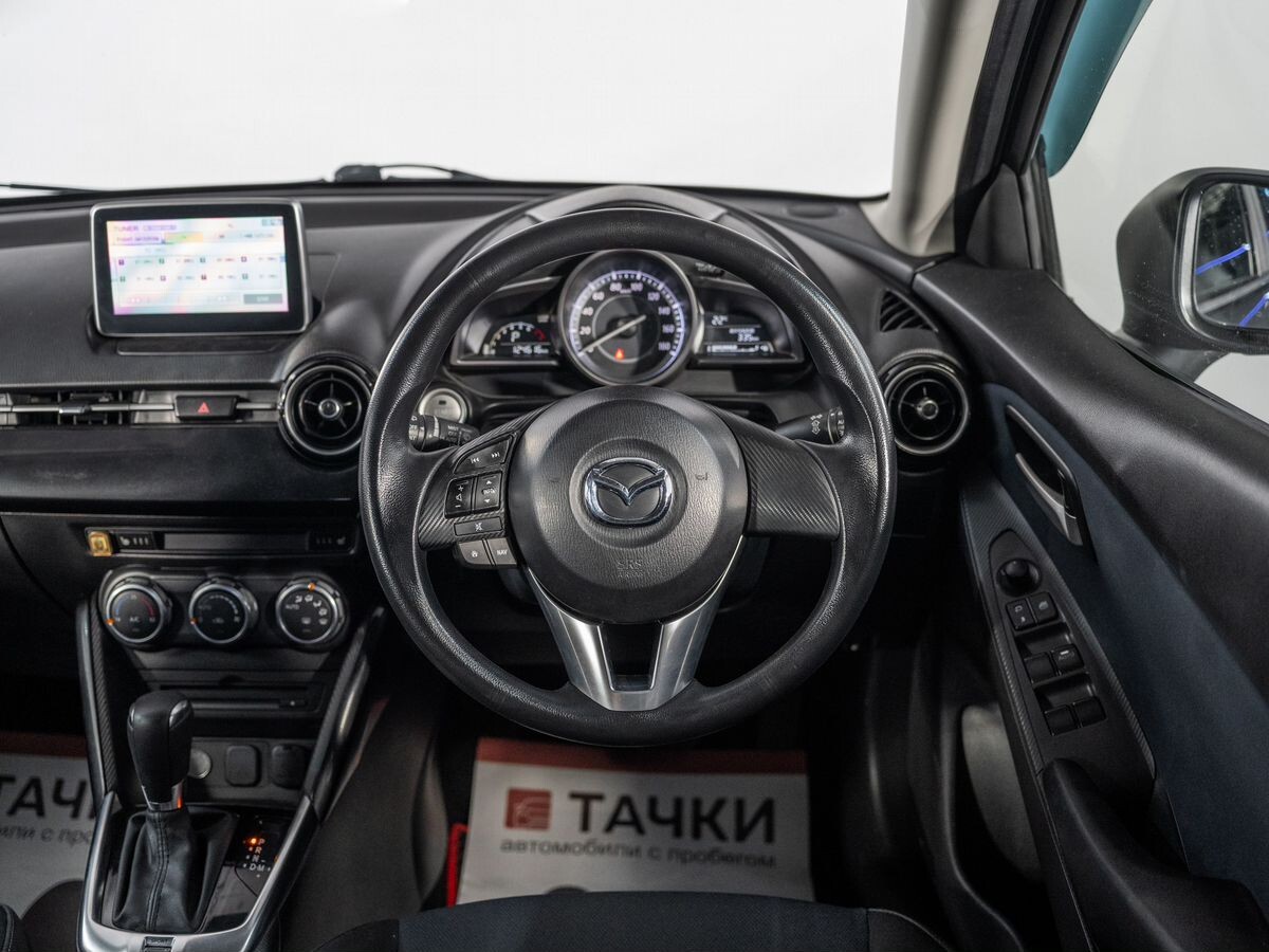 Mazda Demio 2016 - фото автомобиля