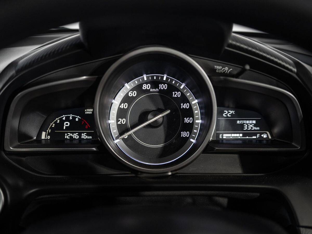 Mazda Demio 2016 - фото автомобиля