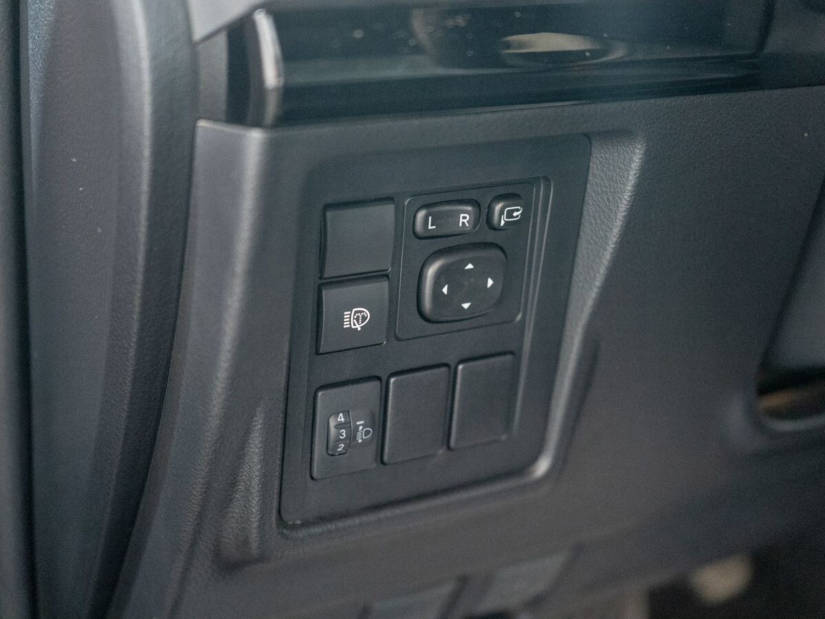 Toyota Land Cruiser Prado 2022 - фото автомобиля