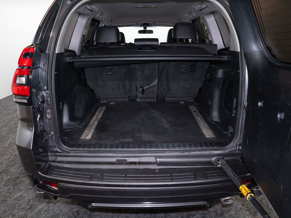 Toyota Land Cruiser Prado 2022 - фото автомобиля