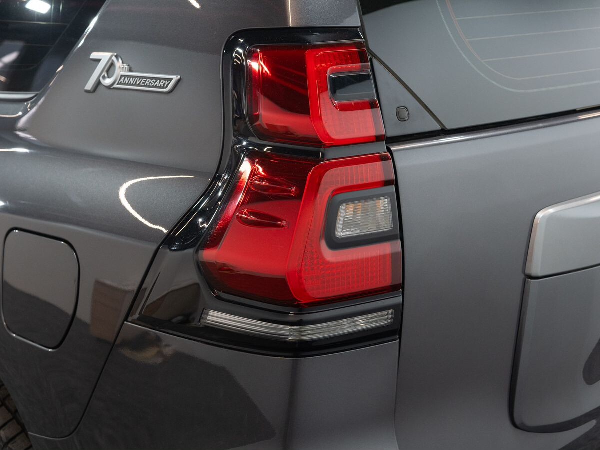 Toyota Land Cruiser Prado 2022 - фото автомобиля