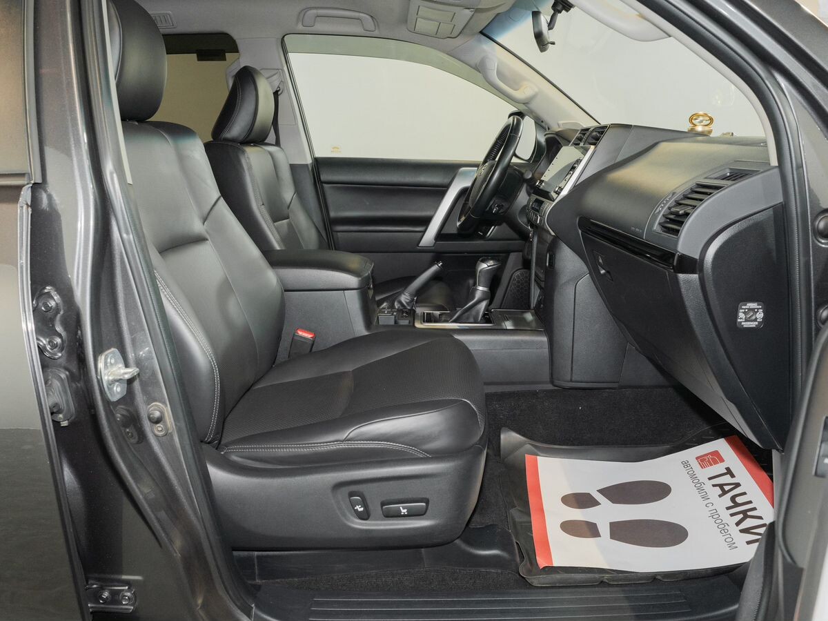 Toyota Land Cruiser Prado 2022 - фото автомобиля
