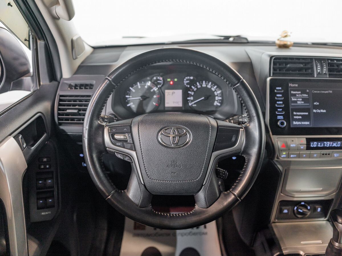 Toyota Land Cruiser Prado 2022 - фото автомобиля