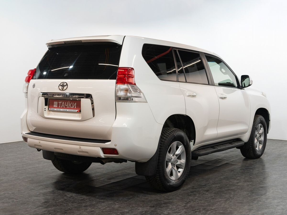 Toyota Land Cruiser Prado 2011 - фото автомобиля
