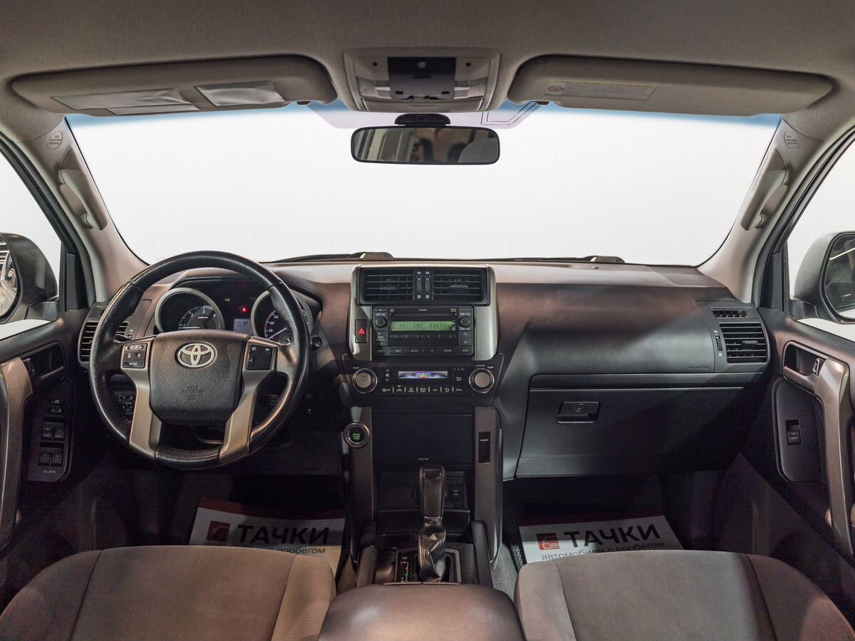 Toyota Land Cruiser Prado 2011 - фото автомобиля