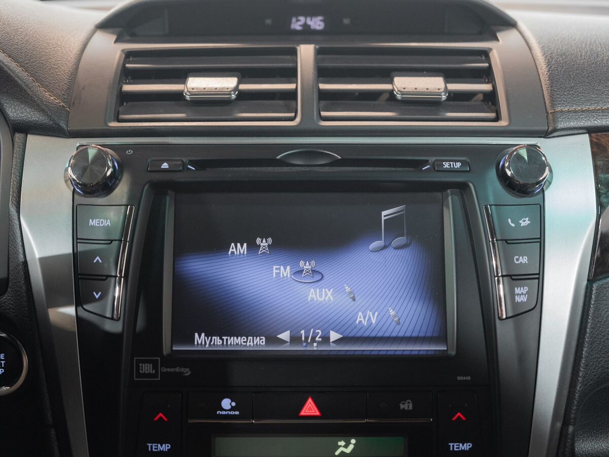 Toyota Camry 2015 - фото автомобиля