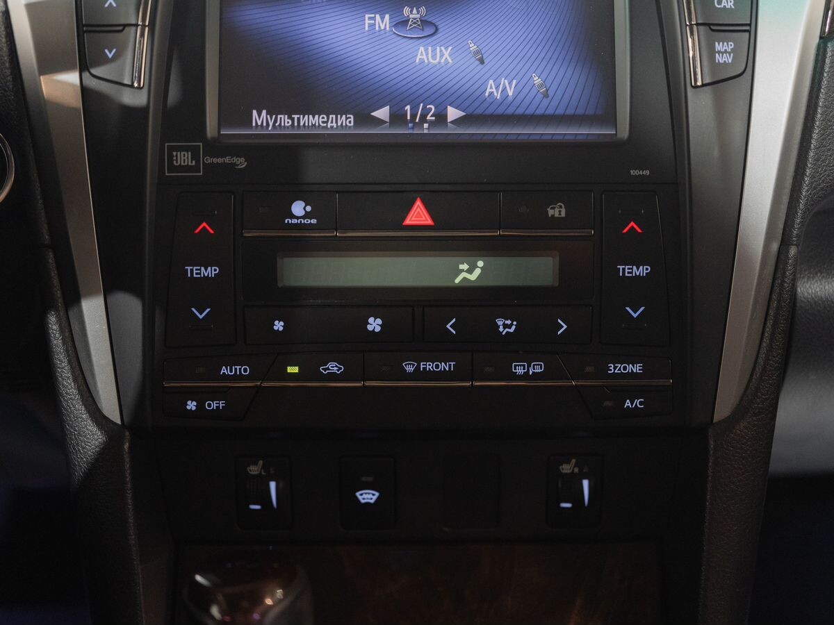 Toyota Camry 2015 - фото автомобиля