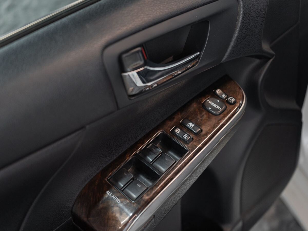 Toyota Camry 2015 - фото автомобиля