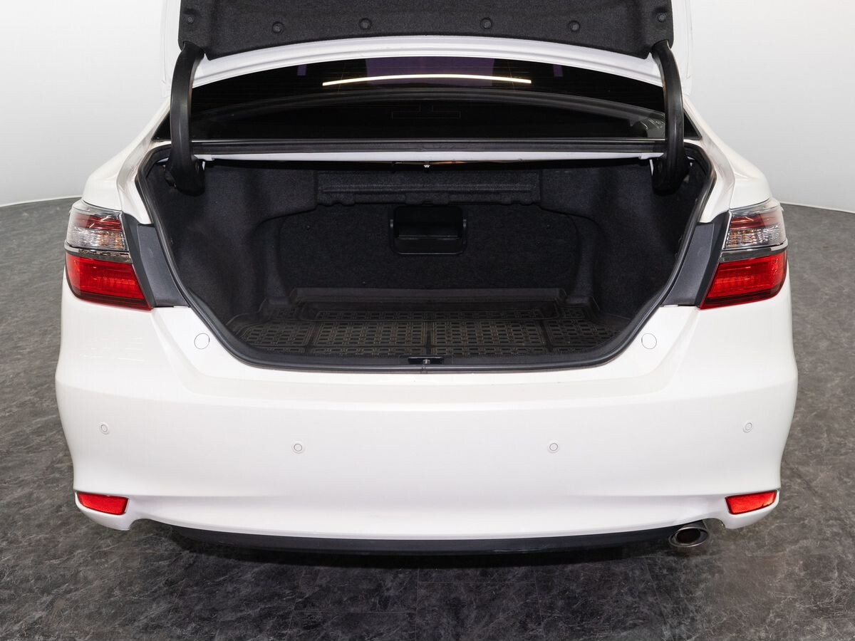 Toyota Camry 2015 - фото автомобиля