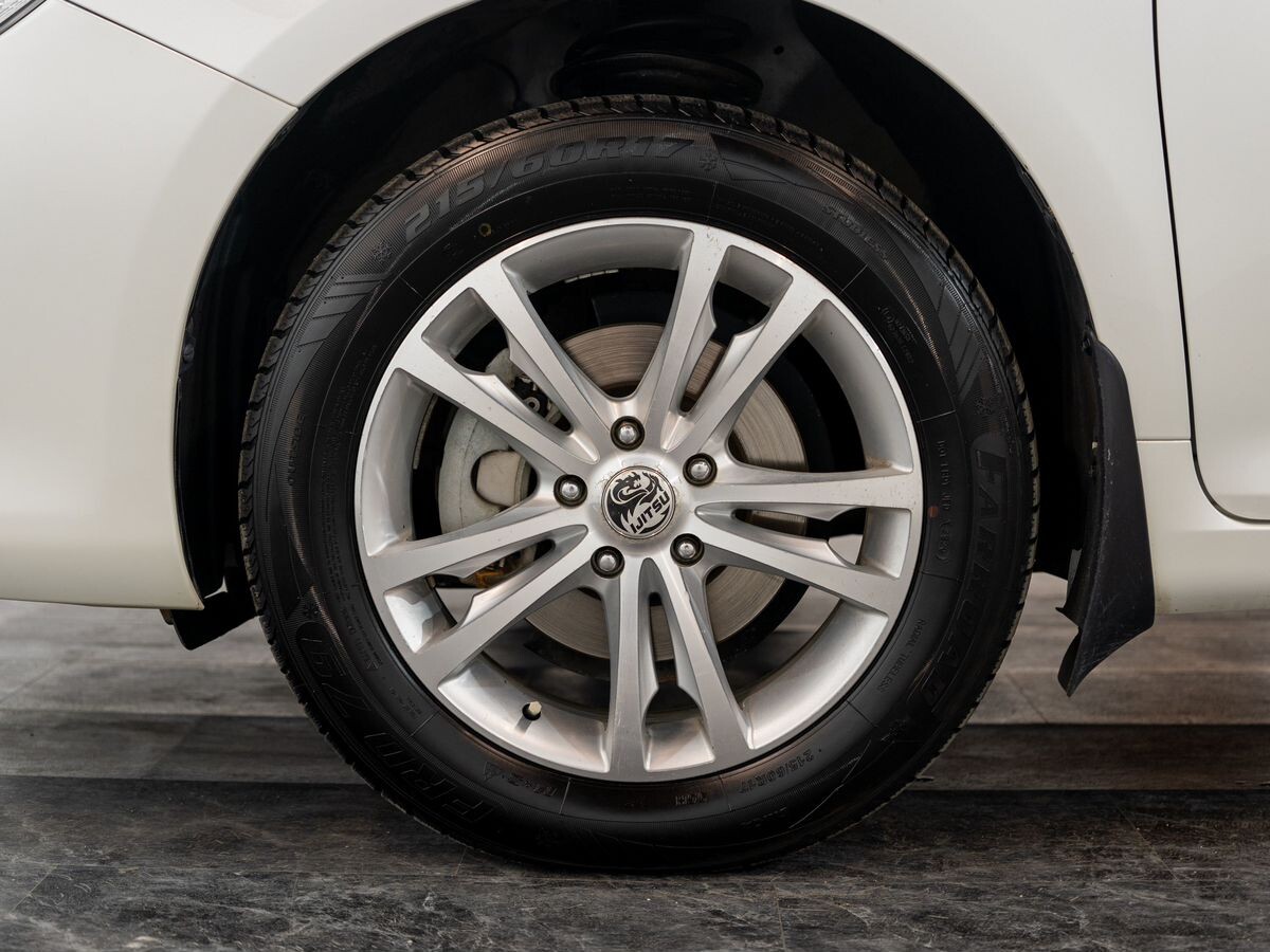Toyota Camry 2015 - фото автомобиля