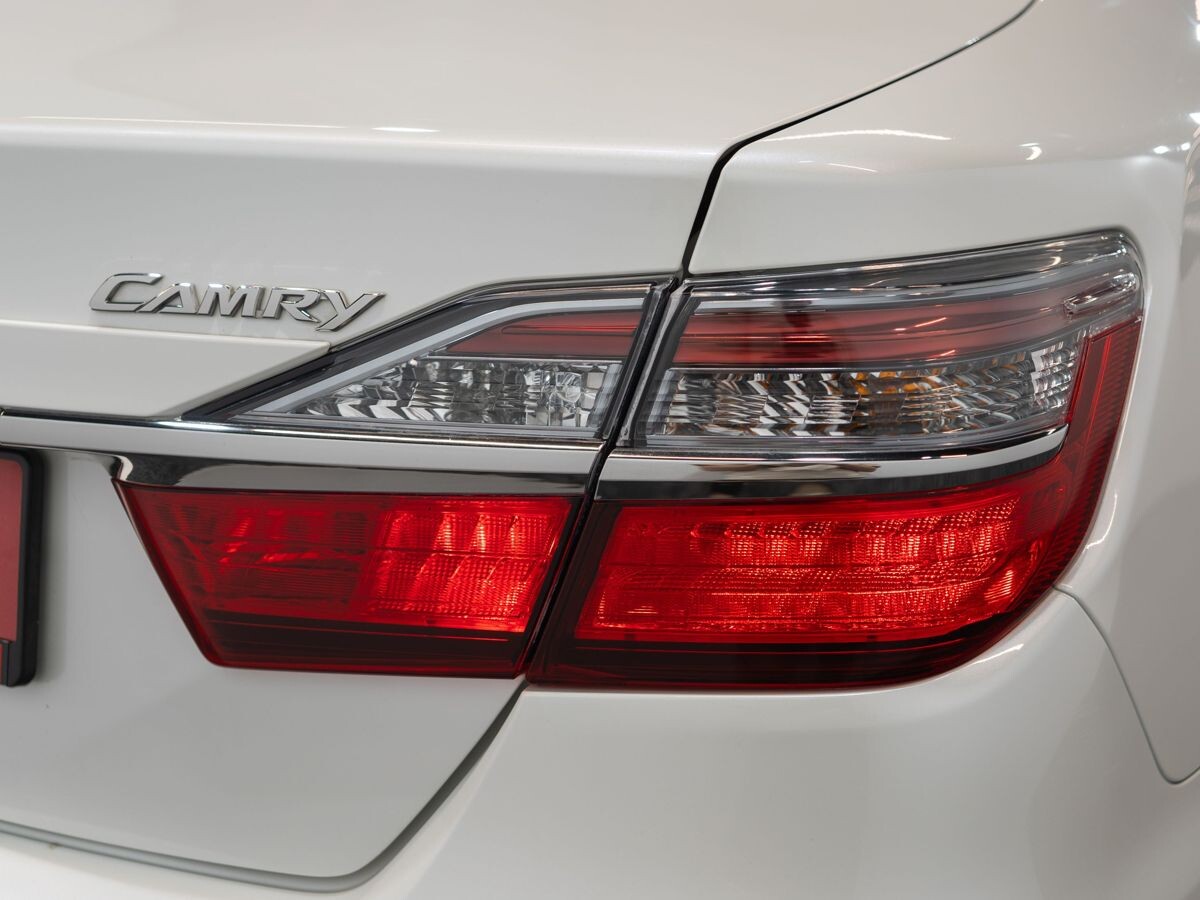Toyota Camry 2015 - фото автомобиля