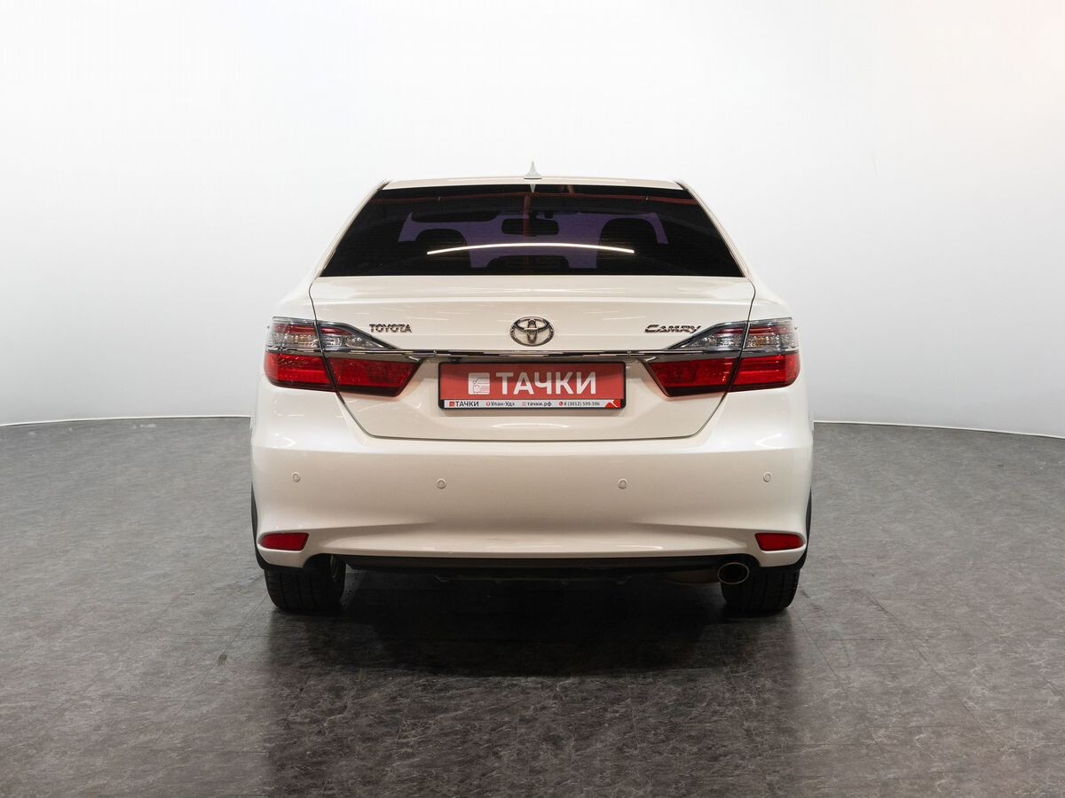 Toyota Camry 2015 - фото автомобиля