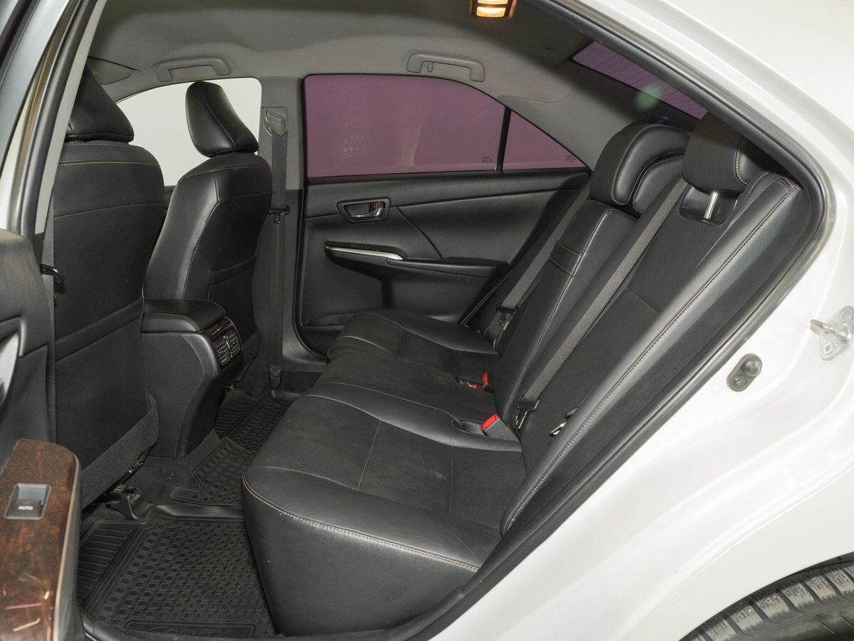 Toyota Camry 2015 - фото автомобиля