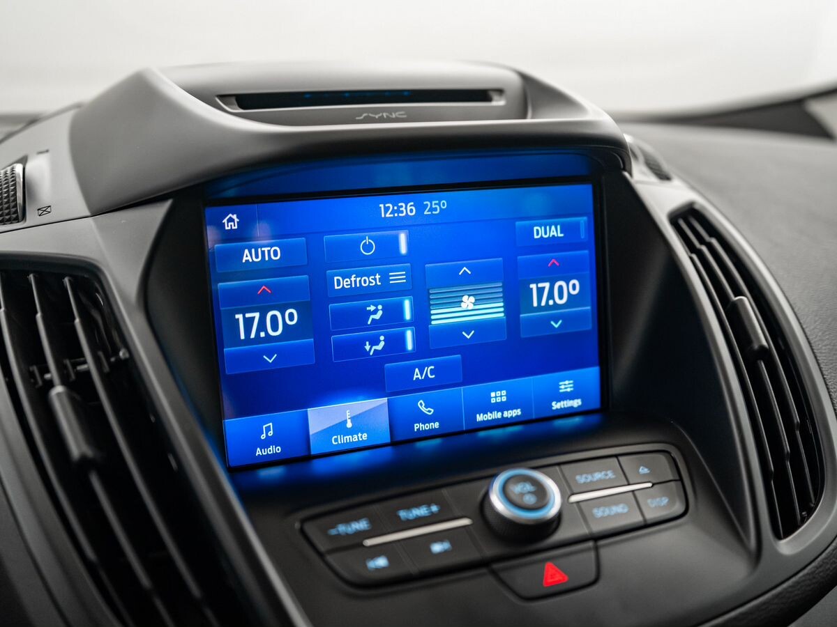 Ford Kuga 2019 - фото автомобиля