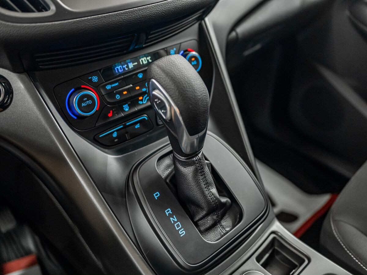 Ford Kuga 2019 - фото автомобиля