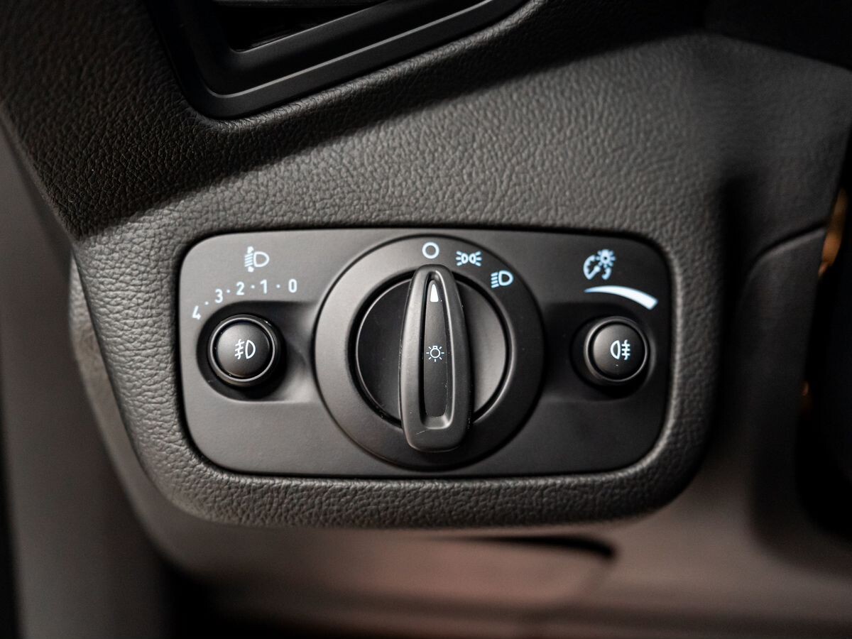 Ford Kuga 2019 - фото автомобиля