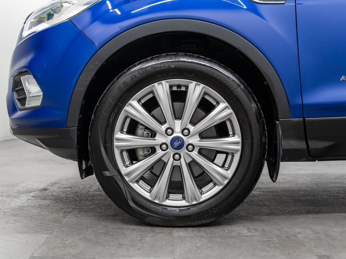 Ford Kuga 2019 - фото автомобиля