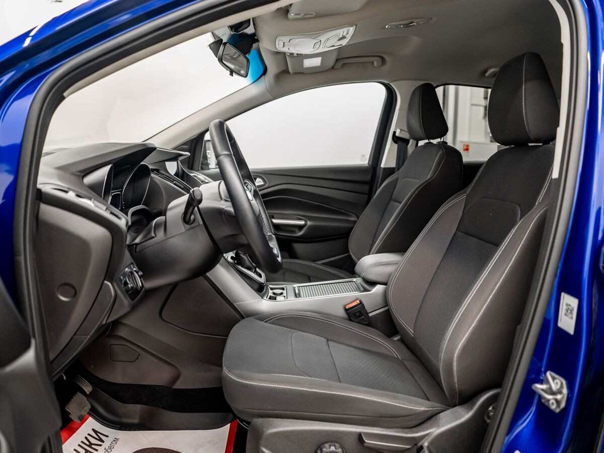 Ford Kuga 2019 - фото автомобиля
