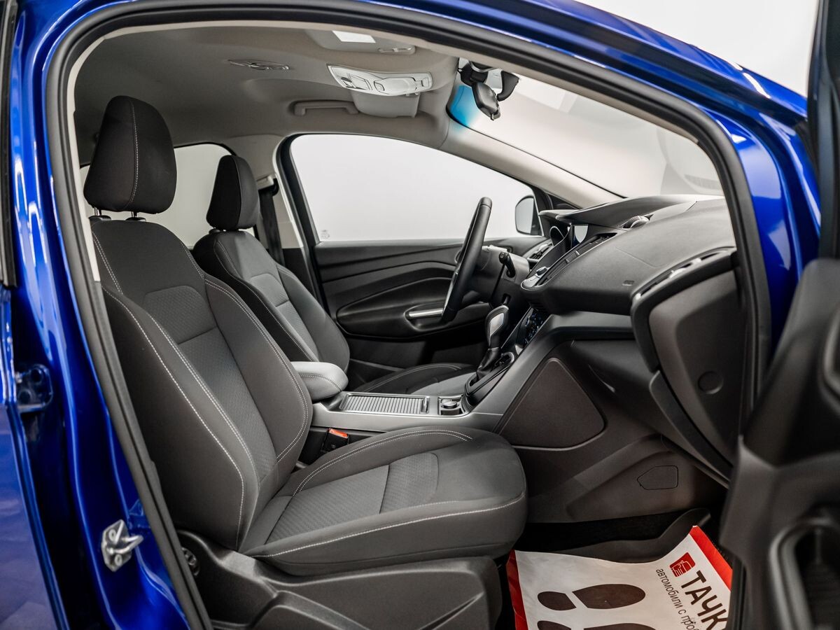 Ford Kuga 2019 - фото автомобиля