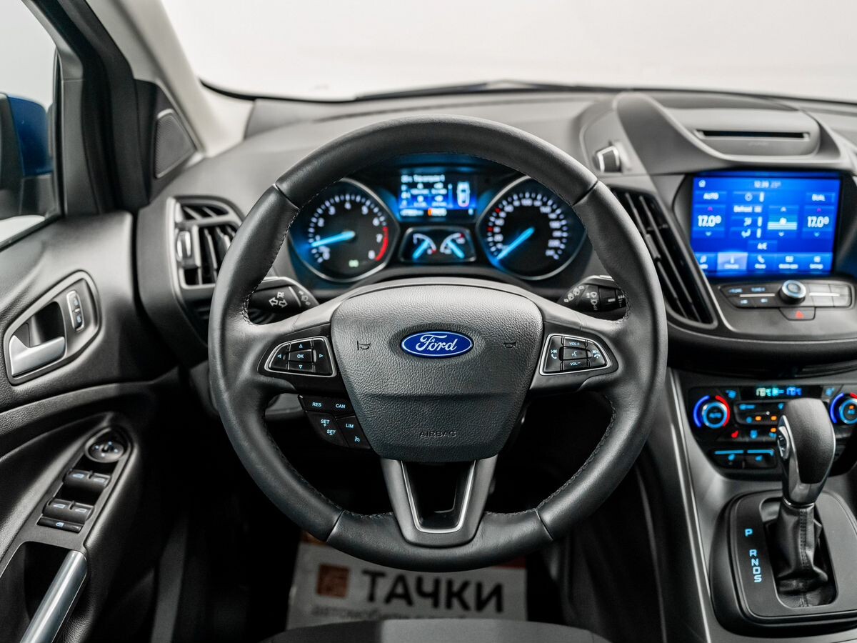 Ford Kuga 2019 - фото автомобиля