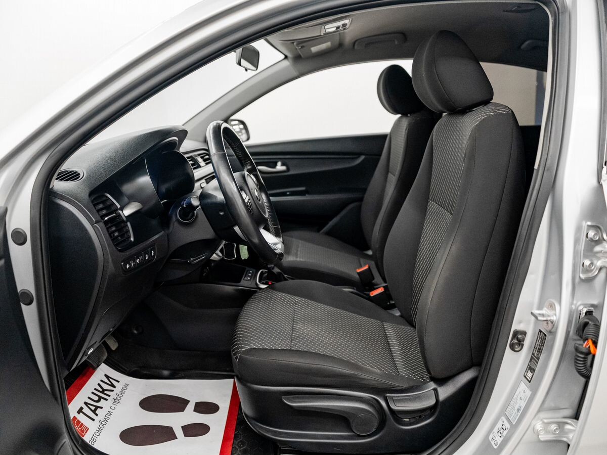 Kia Rio 2019 - фото автомобиля