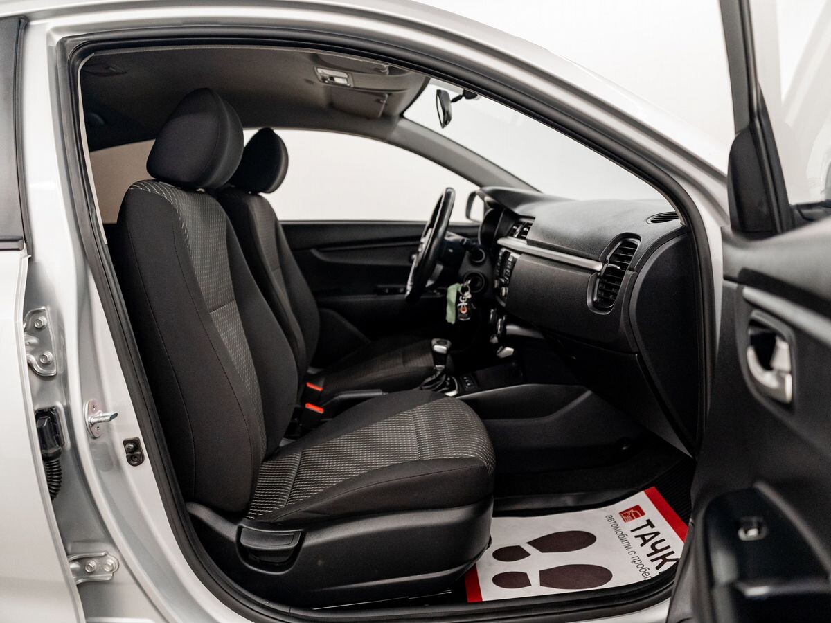 Kia Rio 2019 - фото автомобиля