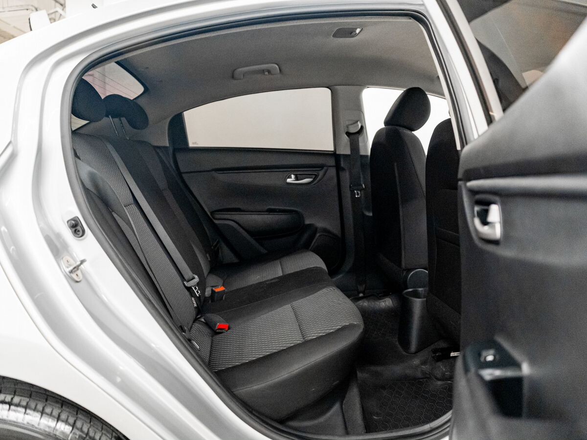 Kia Rio 2019 - фото автомобиля