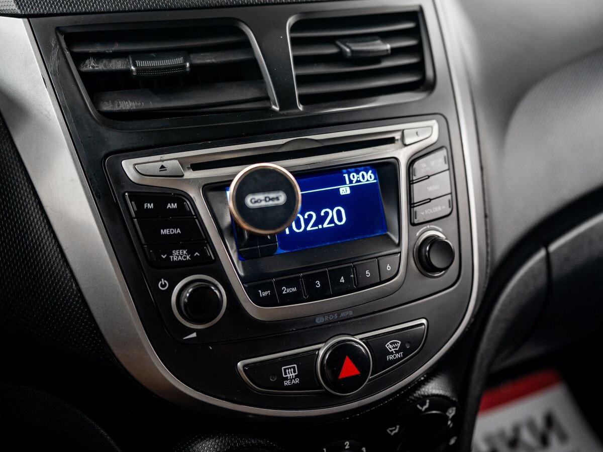 Hyundai Solaris 2016 - фото автомобиля