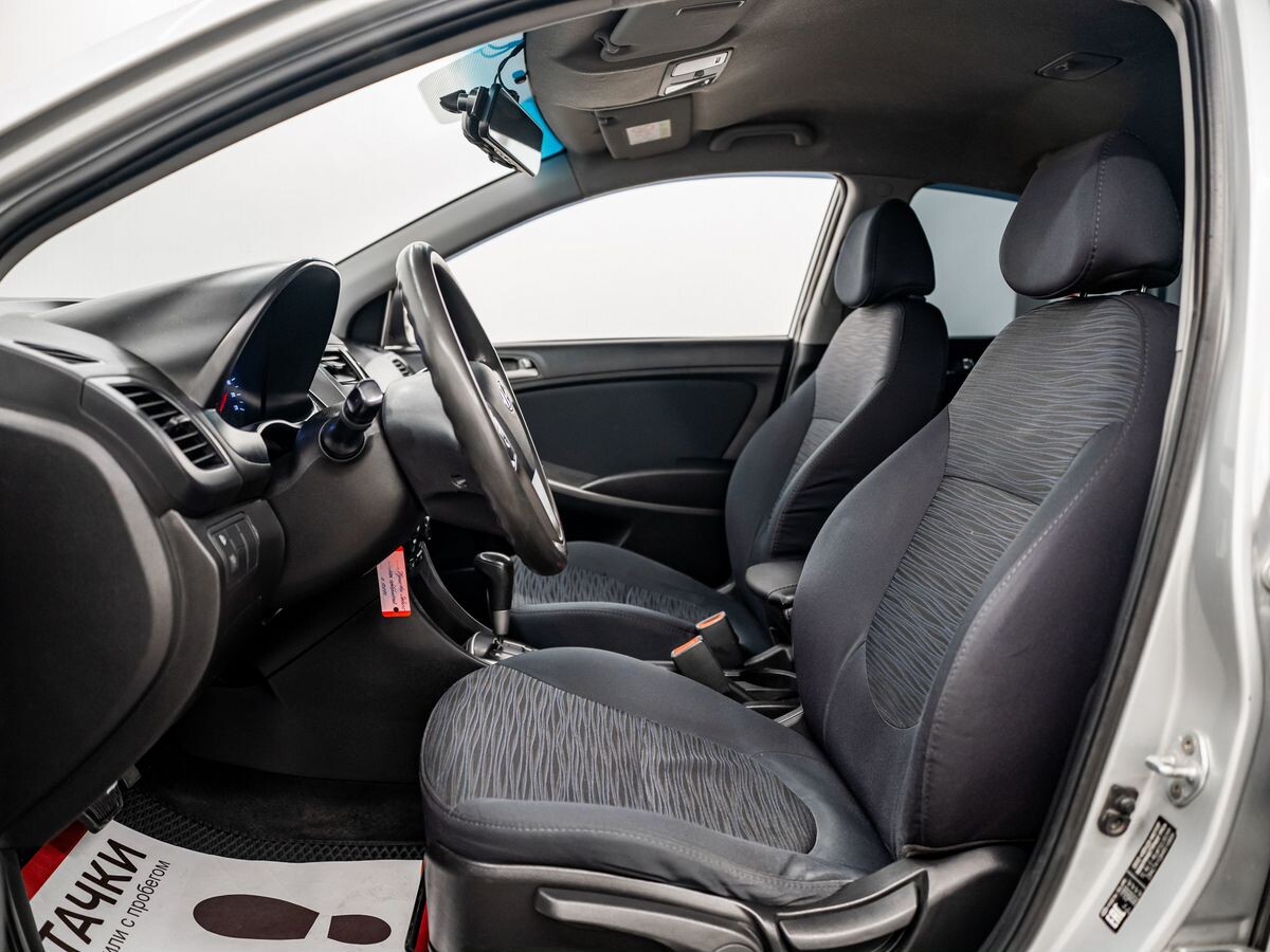 Hyundai Solaris 2016 - фото автомобиля
