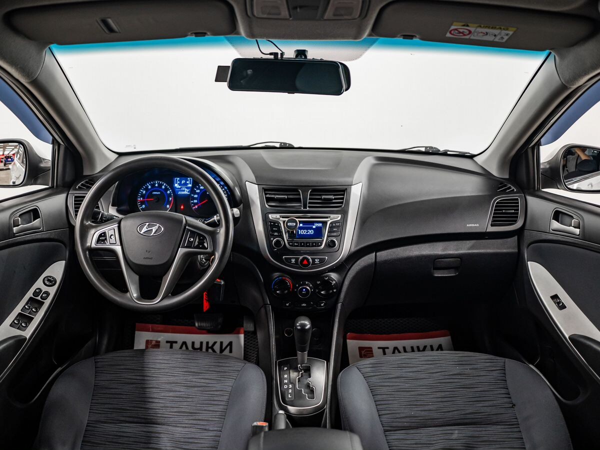 Hyundai Solaris 2016 - фото автомобиля