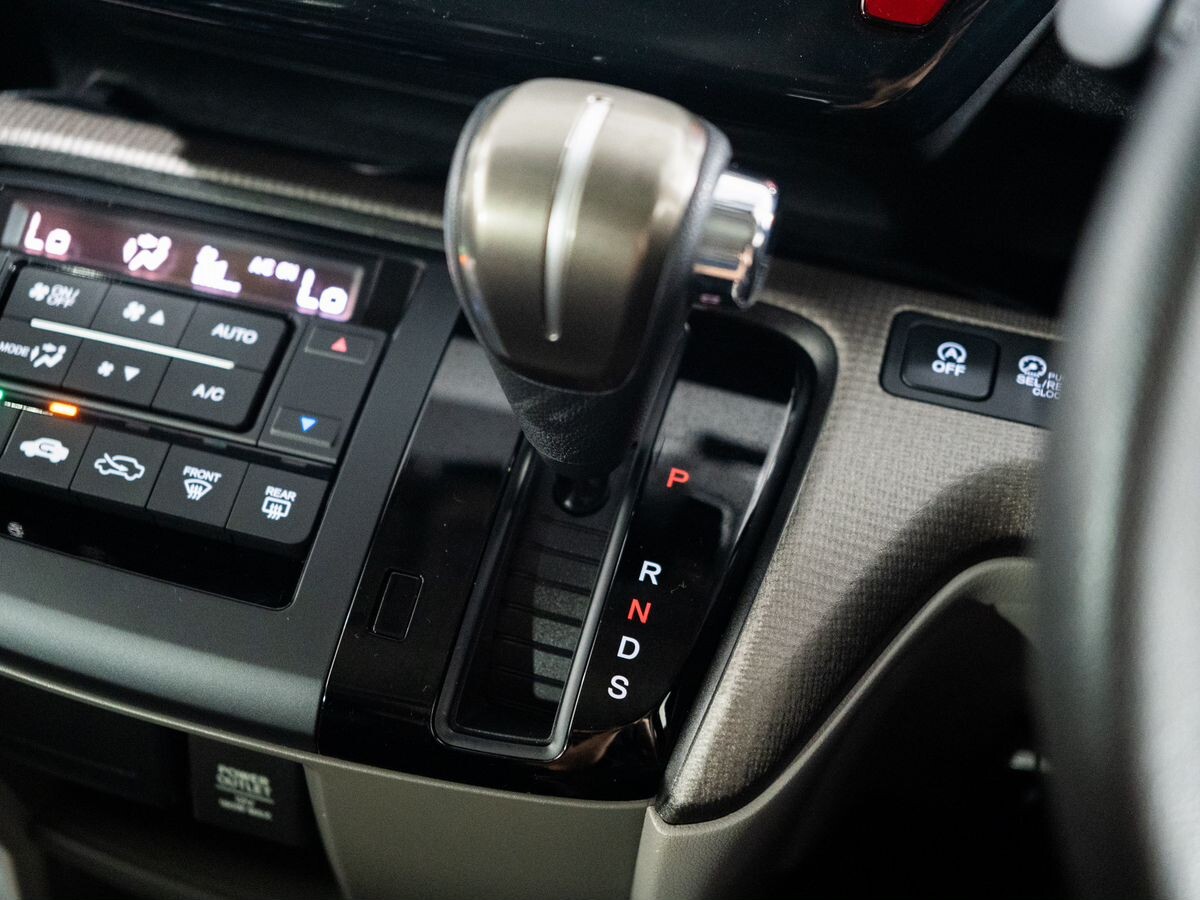 Honda Stepwgn 2017 - фото автомобиля