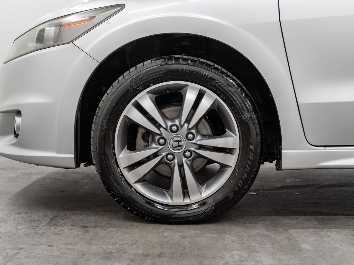 Honda Stream 2012 - фото автомобиля