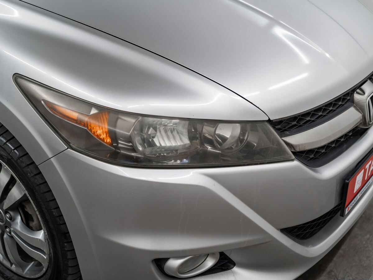 Honda Stream 2012 - фото автомобиля